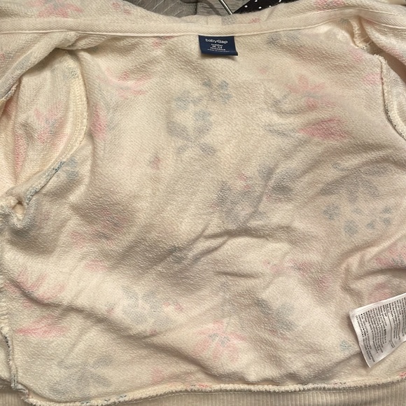 5/$25 Baby Gap hoodie size 18-24M. - Picture 9 of 9
